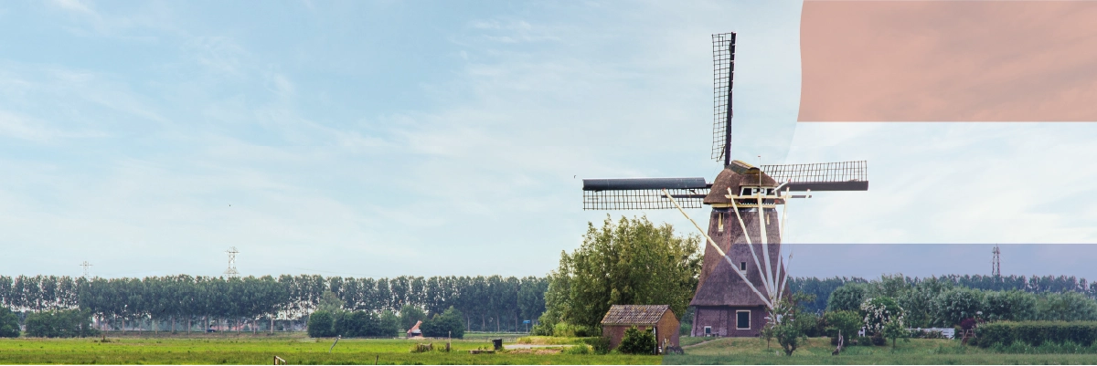 Foto van Nederland met een watermerk van de vlag van het land.