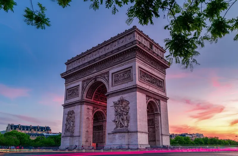 Arc De Triomphe in Parijs